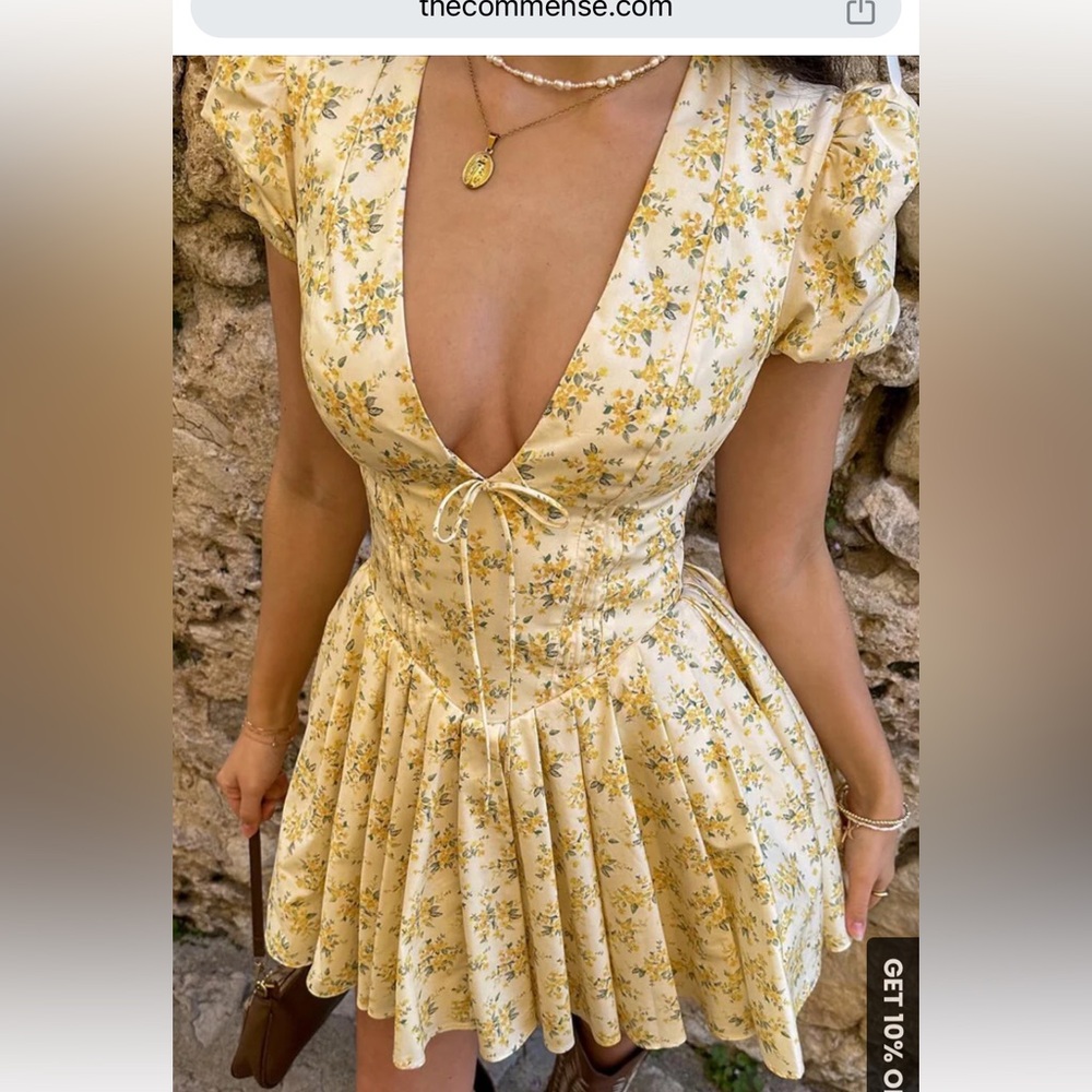 Cute yellow dress size small - commense